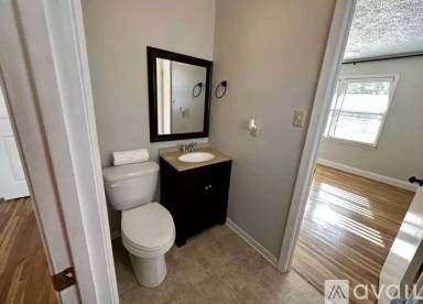 Main picture of 192 Lisa Ln