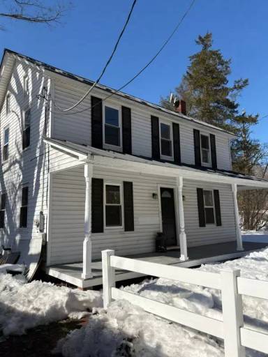 Main picture of 838 Hallet Rd