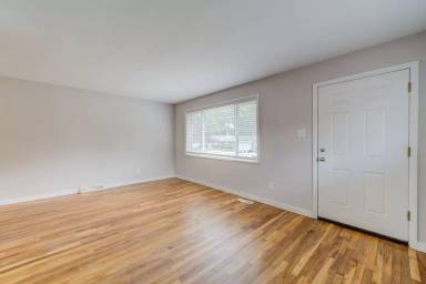 Main picture of 3933 Jane Ave