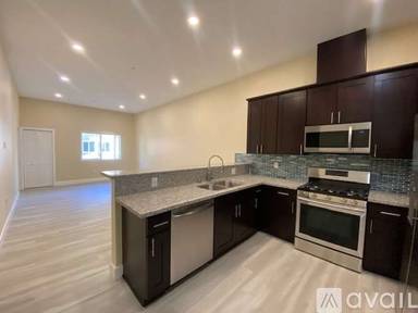 Main picture of Pacific Heights Apartments