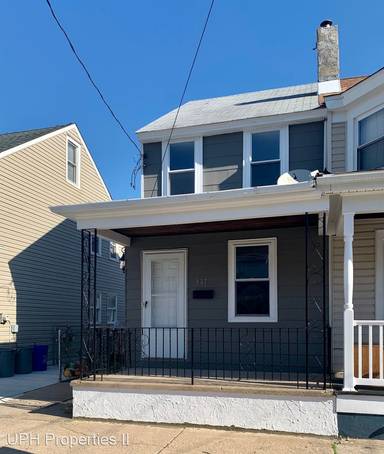 Main picture of 437 Lafayette St