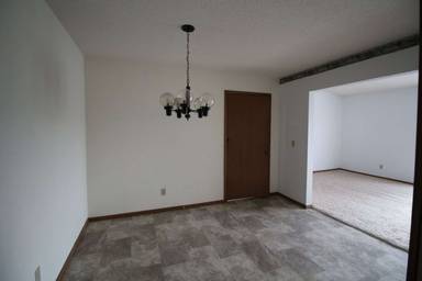 Main picture of 258 Carriage Ct