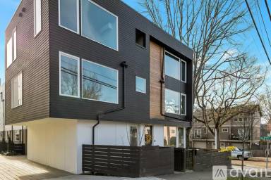 Main picture of Yesler Way