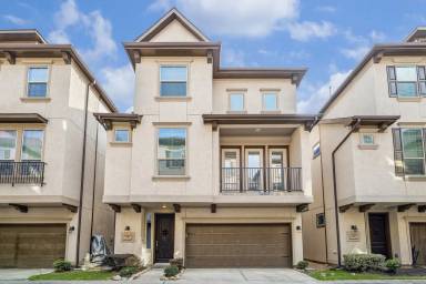 Main picture of 436 N Live Oak St