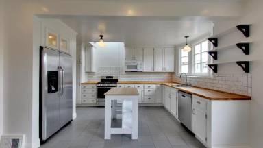 Main picture of 3070 24th Ave