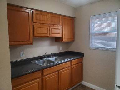Main picture of 1284 Deeds Ave