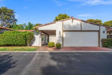 Main picture of 2304 Plaza del Grande