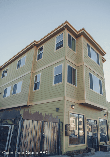 Main picture of 439 International Blvd