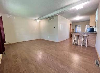 Main picture of 202 14th Ave SW