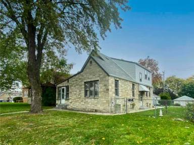 Main picture of 1412 S 60th St