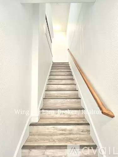 Main picture of 901 Ferry Cir