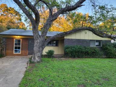 Main picture of 1713 Chip N Dale Dr