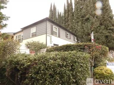 Main picture of 10432 Riverside Dr
