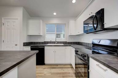 Main picture of 12870 Canyon Falls St
