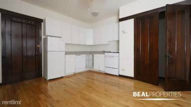 Main picture of 816 W Waveland Apartments