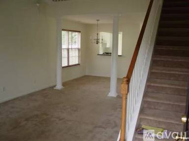 Main picture of 121 Bentley Ct