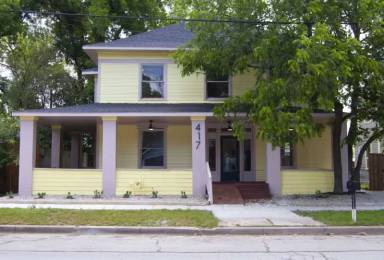 Main picture of 417 W Franklin St