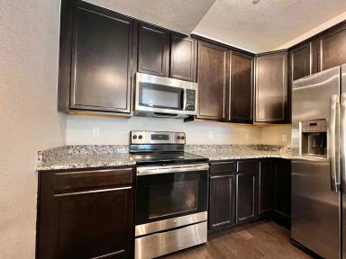 Main picture of 3800 Manhattan Ave
