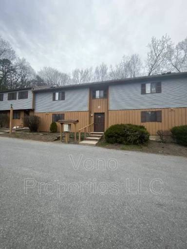 Main picture of 40 McIntyre St