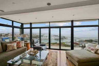 Main picture of 34403 Green Lantern St