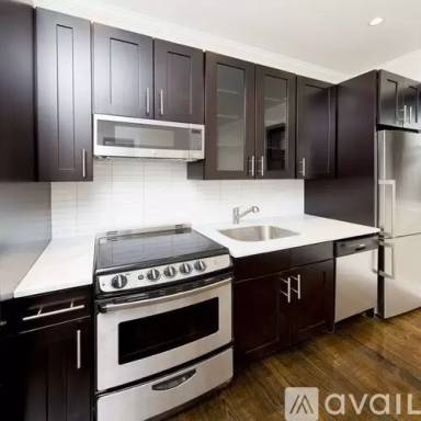 Main picture of 1377 Lexington Ave