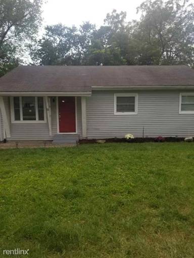 Main picture of 8 Signal Park Ln