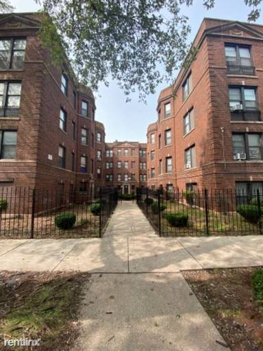 Main picture of 7600 S Essex Ave