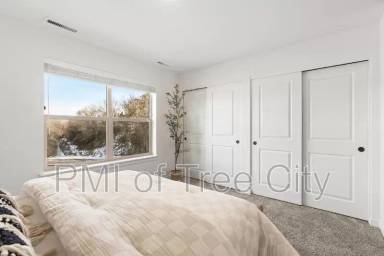 Main picture of 7475 W Swain Ln