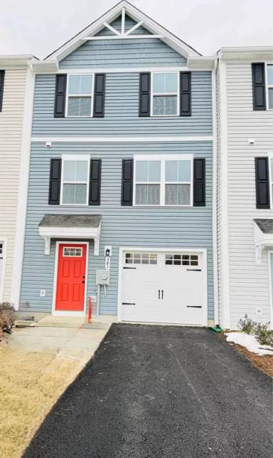 Main picture of 341 Hamilton Ln