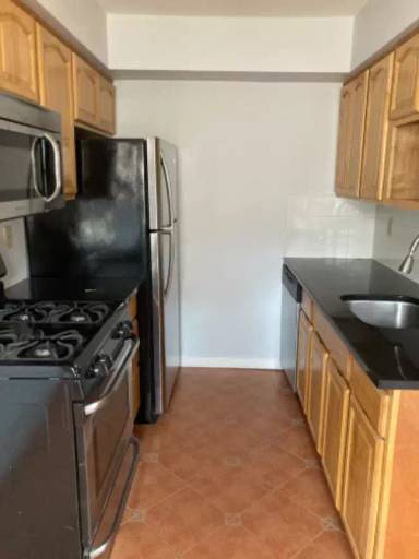 Main picture of 214 Wiman Ave