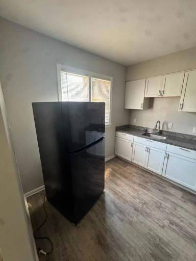 Main picture of 3432 E 69th St