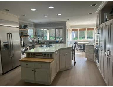 Main picture of 339 S Palisades Dr