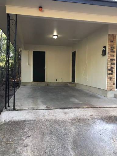 Main picture of 2111 Freewater St