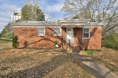 Main picture of 935 Pierson Dr