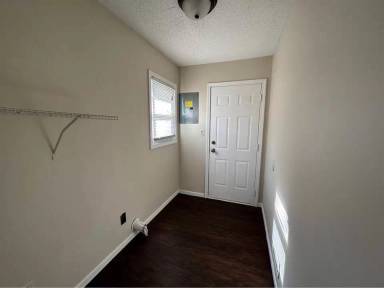 Main picture of 1411 Nelle St