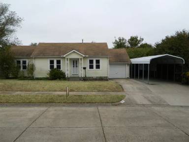 Main picture of 1013 E 5th St