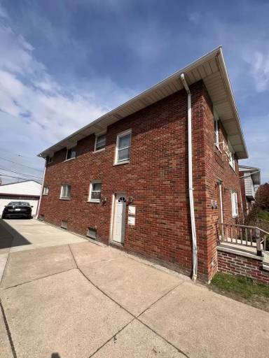 Main picture of 534 E 208th St