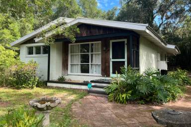 Main picture of 1124 NW 40th Ave