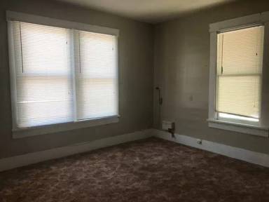 Main picture of 209 W 7TH