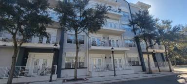 Main picture of 230 SW 2nd Ave