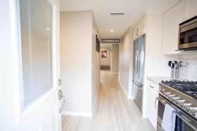 Main picture of 4094-4096 Kansas St