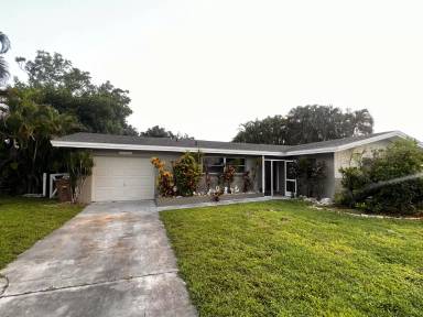 Main picture of 733 Sesame Ct