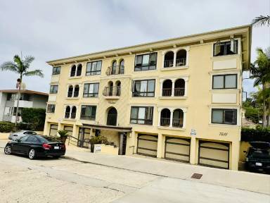 Main picture of 7411 Herschel Ave
