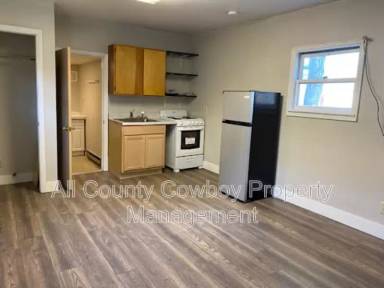 Main picture of 950 N 11th St