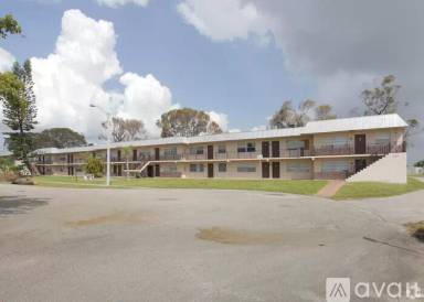 Main picture of 301 NW 32nd Ct