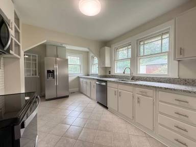 Main picture of 103 Tabor St