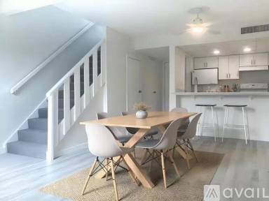 Main picture of 1100 Turner St