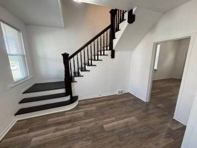 Main picture of 913 Union Ave