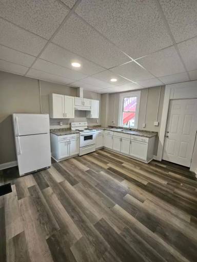 Main picture of 131 E Baltimore St