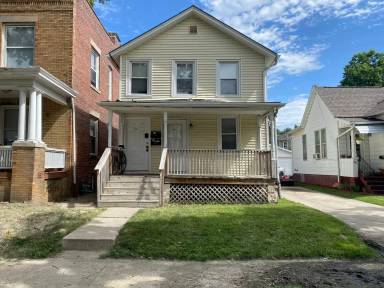 Main picture of 608 1/2 E Monroe St